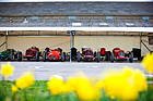 Bild: Paddock mit Rennwagen der Earl Howe Trophy Drew Gibson am 73. Members Meeting in Goodwood 2015