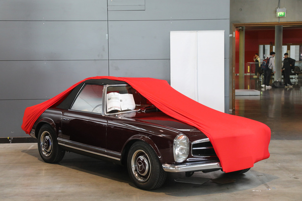 Pagode im Schlafrock - 24. Retro Classics Stuttgart 2025