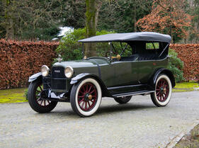 Paige Six 29.4hp Fairfield Tourer (1915) - Lot 174 an der Bonhams Versteigerung "Les Grandes Marques du Monde à Paris" am 1. Februar 2024
