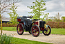 Panhard-Levassor M4E 'Course'/Racing Type Paris-Amsterdam 'Americaine' Four-Seater (1898) - als Lot 154 an der Gooding Christie's Pebble Beach Versteigerung 2025 (© Matt Howell - Courtesy Gooding Christie's, 2025) Panhard-Levassor M4E 'Course'/Racing Type Paris-Amsterdam 'Americaine' Four-Seater (1898) - als Lot 154 an der Gooding Christie's Pebble Beach Versteigerung 2025 (© Matt Howell - Courtesy Gooding Christie's, 2025)