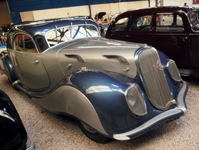 Panhard et Levassor Dynamic (1937) – Das Fahrzeug scheint zu schweben