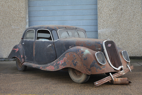 Panhard et Levassor X82 Dynamic 160 Berline (1939) - als Lot 172 angeboten an der Versteigerung von RM in Paris am 4. Februar 2015