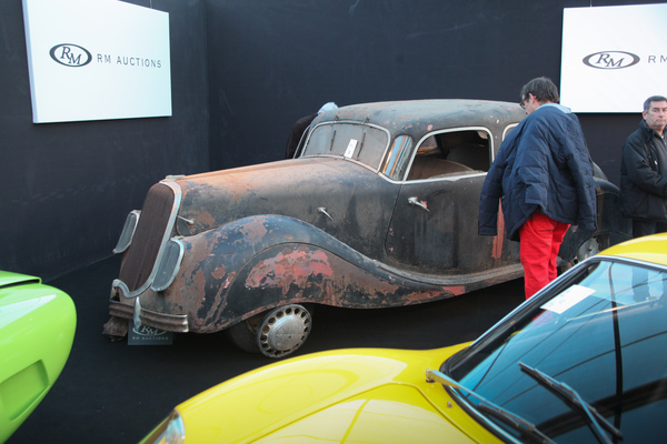 Panhard et Levassor X82 Dynamic 160 Berline (1939) - als Lot 172 angeboten an der Versteigerung von RM in Paris am 4. Februar 2015