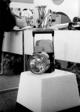 Pannenlampe im Westentaschenformat von Eschler-Urania - Genfer Autosalon 1967