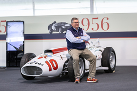 Paolo Spalluto ist sichtlich zufrieden mit seiner Maserati-Ausstellung - Sonderschau an der Passione Engadina 2018 in St. Moritz Paolo Spalluto ist sichtlich zufrieden mit seiner Maserati-Ausstellung - Sonderschau an der Passione Engadina 2018 in St. Moritz