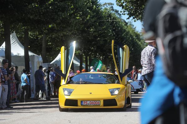Parade der modernen Lamborghini, hier ein Aventador - 19. ASC Classic-Gala Schwetzingen 2023