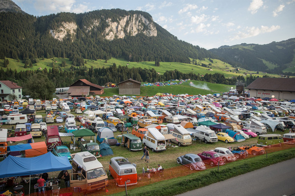 Paradies für Käferfreunde - Treffen der luftgekühlten Volkswagen in Château-d'Oex 2017