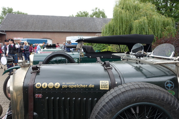 Parc Fermé im Innenhof – Classic Days 2025