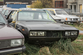 Park- oder Schrottplatz Kirchberg 2024 - Fiat 130 Coupé