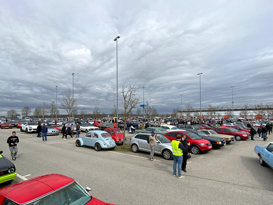 Parkplatz 26 gut gefüllt – Retro Saisonauftakt 2025
