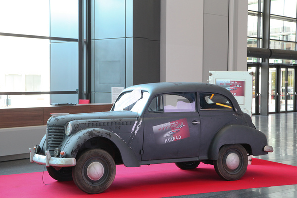 Patina gibt's nur in Halle 4 - IAA Frankfurt 2019
