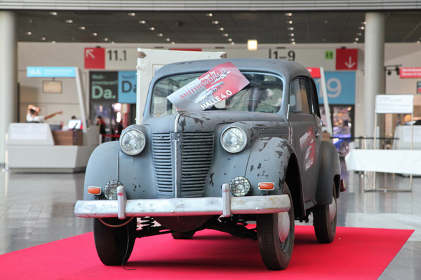 Patina gibt's nur in Halle 4 - IAA Frankfurt 2019
