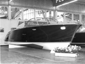 Pedrazzini in der Nautik-Ausstellung - Genfer Automobilsalon 1965