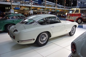 Pegaso Z 102 (1955) V8, 2.8 L Hubraum - mit Blinker am Kühlergrill - Pegaso-Sonderschau in der Autoworld Brüssel (2018/2019)