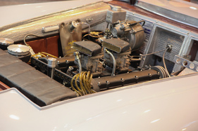 Pegaso Z-102 Touring Superleggera (1954) - Blick in den Motorraum - Rétromobile 2015