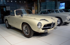 Pegaso Z-102 Touring Superleggera Berlineta:Cabriolet (1953) V8 2.8L Hubraum - Pegaso-Sonderschau in der Autoworld Brüssel (2018/2019)