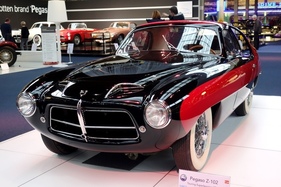 Pegaso Z-102 Touring Superleggera Thrill (1953) V8 2.8L Hubraum - mit Sicherheitsgurten - Pegaso-Sonderschau in der Autoworld Brüssel (2018/2019)