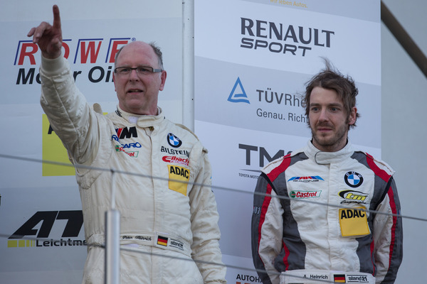 Peter Heinricht auf BMW M1 Klassensieger beim VLN-Rennen auf dem Nürburgring am 29. März 2014