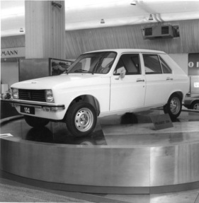 Peugeot 104 (1972) - der kleine Peugeot mit Frontantrieb und Quermotor auf dem Pariser Autosalon 1972