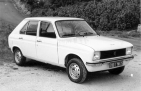 Peugeot 104 (1972) - gerade Linien überwiegen beim kompakten Franzosen Peugeot 104 (1972) - gerade Linien überwiegen beim kompakten Franzosen