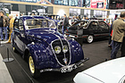 Peugeot 202 (1938) - Limousine mit den berühmten verborgenen Scheinwerfern - Rétromobile Paris 2020