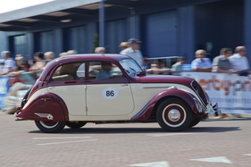 Peugeot 202 BH (1947) - am Oldtimer Grandprix Safenwil 2014 (1947)