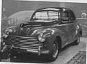 Peugeot 203 (1950) - in zweifarbiger Tönung und mit Polsterüberzügen - Genfer Autosalon 1950