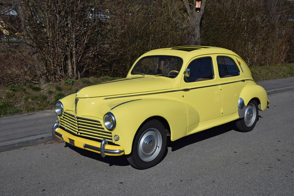 Peugeot 203 Berline (1949) - angeboten an der Versteigerung der Oldtimer Galerie in Toffen am 29. April 2017
