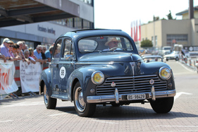 Peugeot 203 C Limousine (1956) - am Oldtimer Grandprix Safenwil 2014 (1956)