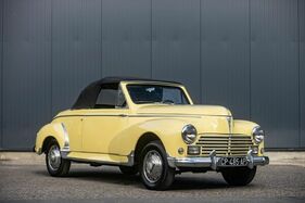 Peugeot 203 C cabriolet (1956) - online angeboten als Lot 27 an der Artcurial "A French Collection" Versteigerung vom 4. bis 22. November 2021 (1956)