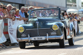 Peugeot 203 Cabriolet (1955) - am Oldtimer Grandprix Safenwil 2014 (1955)