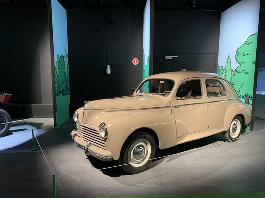Peugeot 203 – Kohle am Bord – Tim und Struppi-Ausstellung – Musée National de l'Automobile Mulhouse