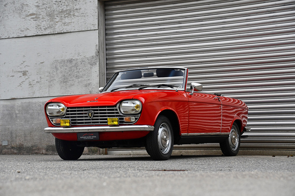 Peugeot 204 Cabriolet (1967) - als Lot 69 angeboten an der Versteigerung der Oldtimer Galerie Toffen am 22. März 2025