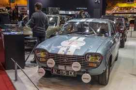 Peugeot 204 Coupé (1968) - 50 Jahre nach der Präsentation, auf dem Peugeot-Stand - Rétromobile Paris 2016