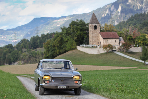 Peugeot 204 Coupé (1968) - der richtige Wagen für die Fahrt zum Weinbauern