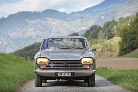 Peugeot 204 Coupé (1968) - ein Aussenrückspiegel musste damals noch reichen