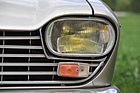 Peugeot 204 Coupé (1968) - filigrane Scheinwerfer und Blinkerleuchten
