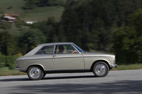 Peugeot 204 Coupé (1968) - rund 144 km/h erreichte das Coupé damals