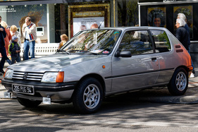 Peugeot 205 Automatic (1994) – relativ später Zweitürer im Jahreswagenzustand – Classic Days Berlin 2023 (1994)