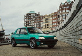 Peugeot 205 GTI Griffe (1990) - als Lot 76 angeboten an der Artcurial Sur les Champs Versteigerung am 16. Oktober 2022 (1990)