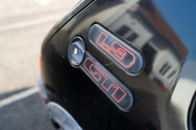 Peugeot 205 GTi (1984) - Auch der GTi Schriftzug verbleicht (1984)
