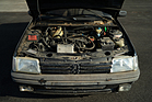 Peugeot 205 GTi (1984) - Auch der Motorraum muss muss dringend gereinigt werden