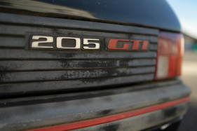 Peugeot 205 GTi (1984) - Auch hinten blättert der Lack ab (1984)
