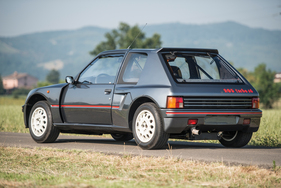 Peugeot 205 Turbo 16 (1984) - als Lot 106 an der RM/Sotheby's Versteigerung in London am 7. September 2015