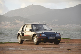 Peugeot 205 Turbo 16 (1984) - als Lot 15 an der Artcurial "Parisienne" Versteigerung am 5. Februar 2021
