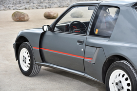 Peugeot 205 Turbo 16 (1984) - die TRX-Reifen stammen von Michelin und haben ihr ureigenes Format (angeboten an der RM Auction London am 8. September 2014)