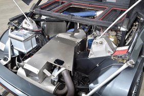 Peugeot 205 Turbo 16 (1984) - die Zugänglichkeit des Motors ist nicht optimal (angeboten an der RM Auction London am 8. September 2014)