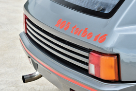 Peugeot 205 Turbo 16 (1984) - eindeutig beschriftet (angeboten an der RM Auction London am 8. September 2014) (1984)