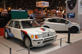 Peugeot 205 Turbo 16 (1985) - der Rallye-Weltmeister auf dem Stand von Peugeot - Rétromobile 2015 (1985)