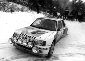 Peugeot 205 Turbo 16 - Der Peugeot 250 Turbo 16 war am Rallye Monte Carlo 1985 nicht zu schlagen (1985)